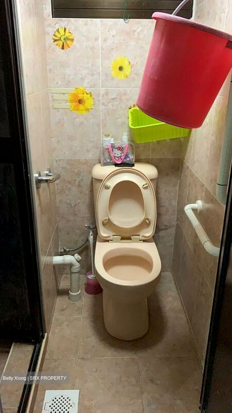Blk 18 Bedok South Road (Bedok), HDB 3 Rooms #532559771